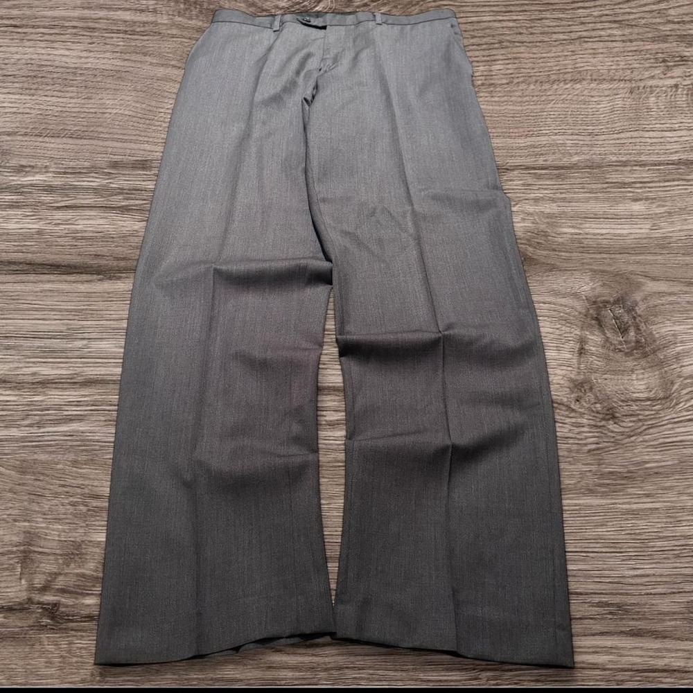 32x32 Grey Pleated Straight Wide Leg Dress Pants Y2K Vintage